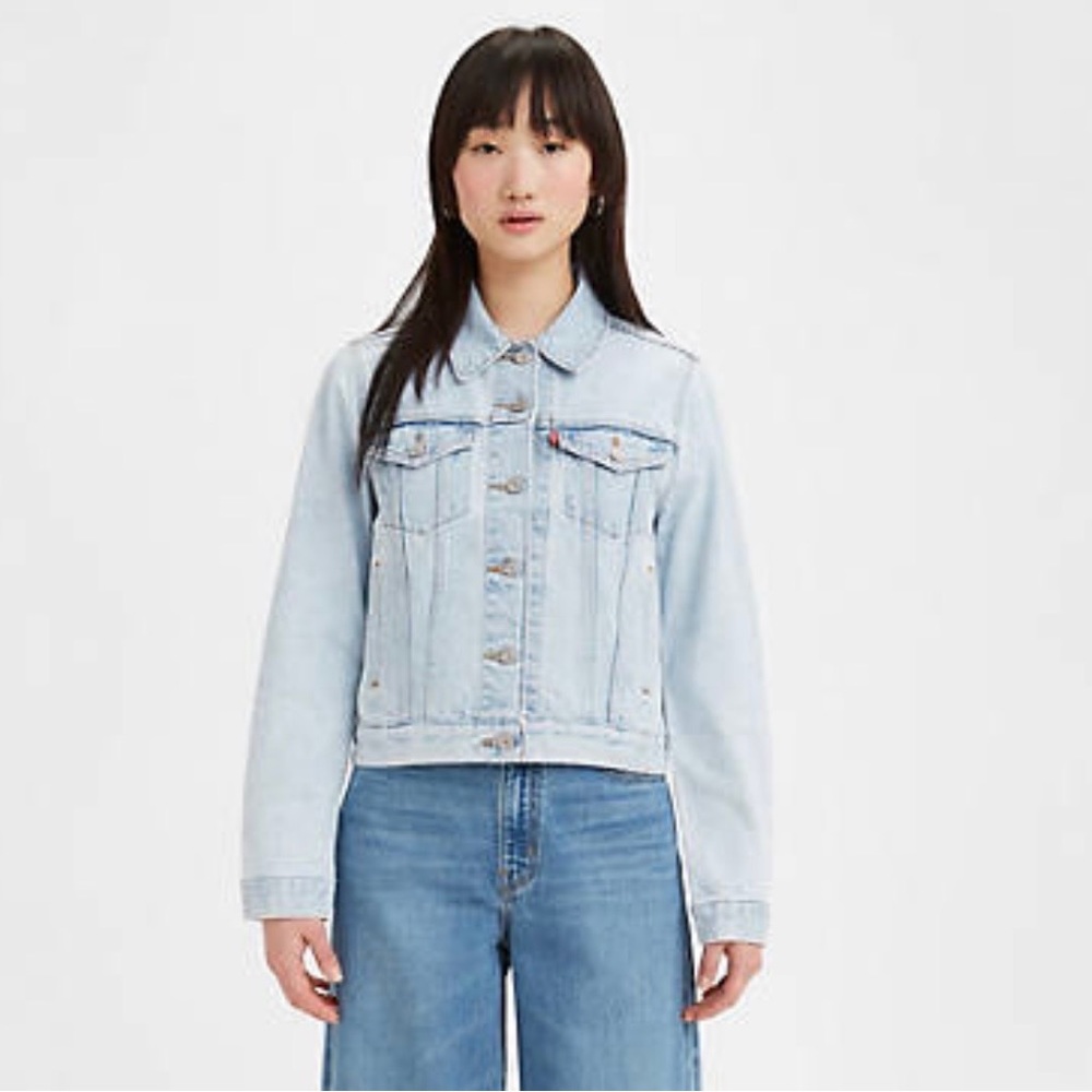 {Levi’s} Trucker Jean Jacket - Picture 4 of 7